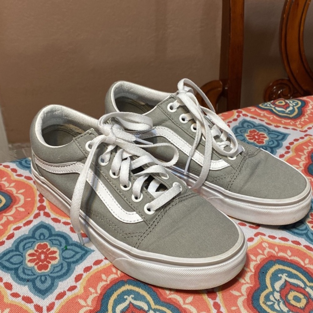 Vans low top